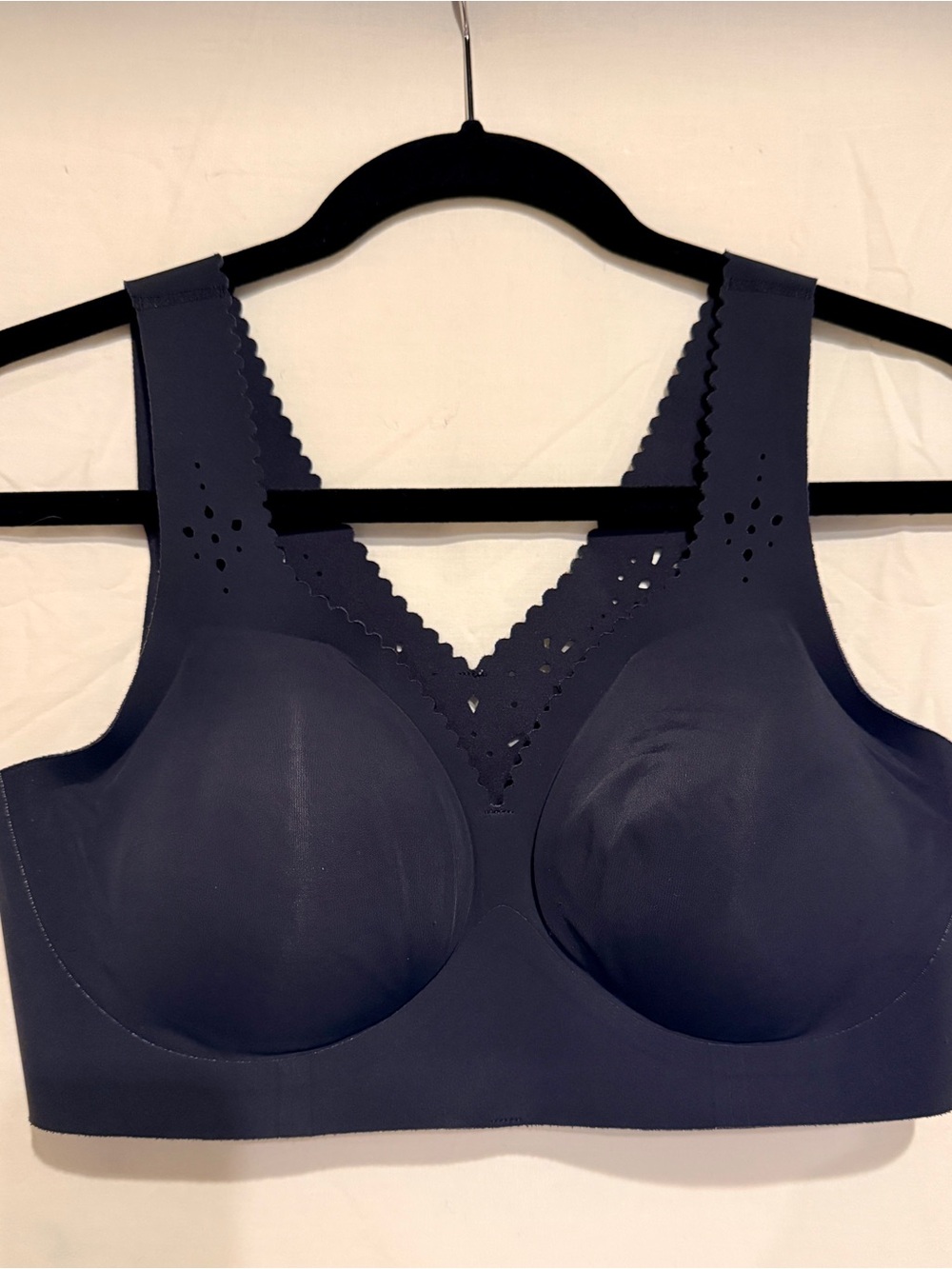 Evelyn & Bobbie Evelyn Bra Jewel Laser-Cut Bra in Black Small w Pads